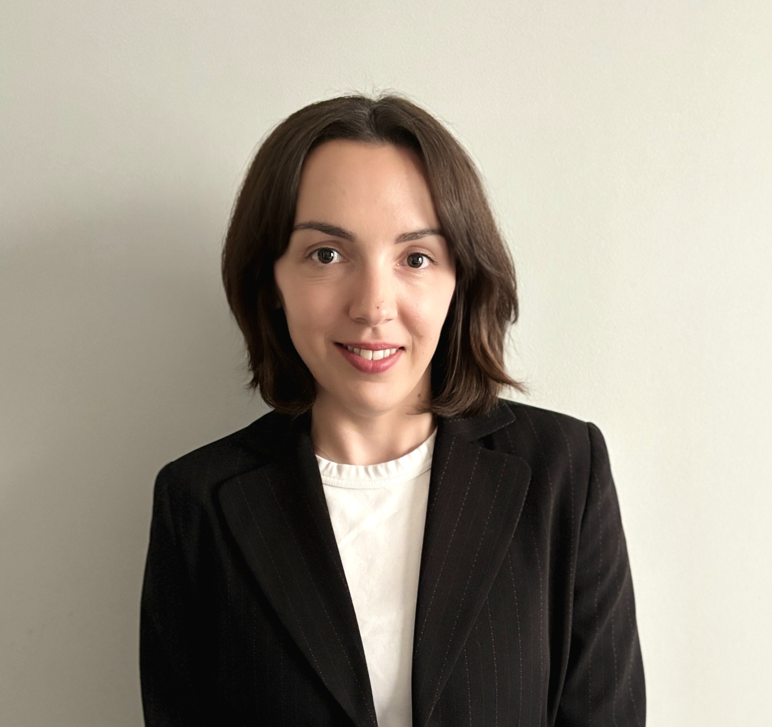 Elise Parr headshot